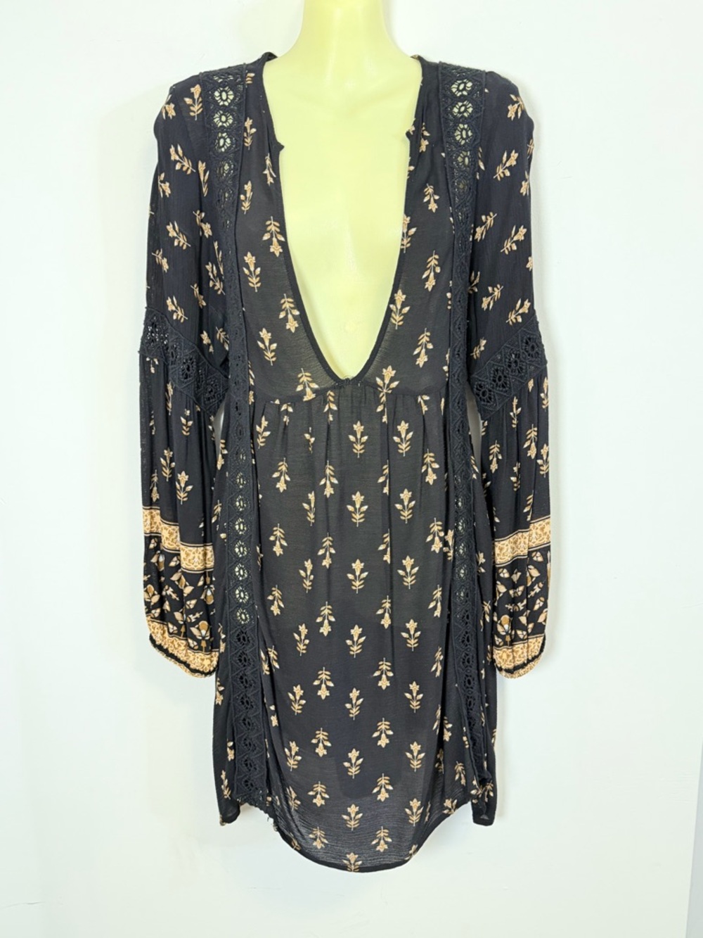 Fab’rik Deep V-Neck Black Floral Long Sleeve Boho Dress